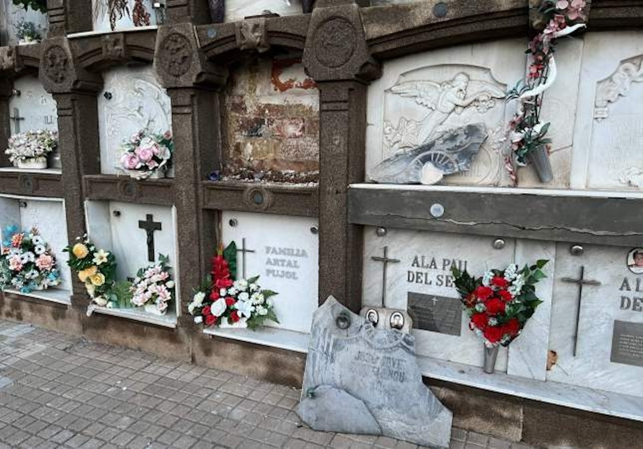 Esquelas.es | Unos vndalos provocan daos importantes en 59 nichos del cementerio municipal de Lrida