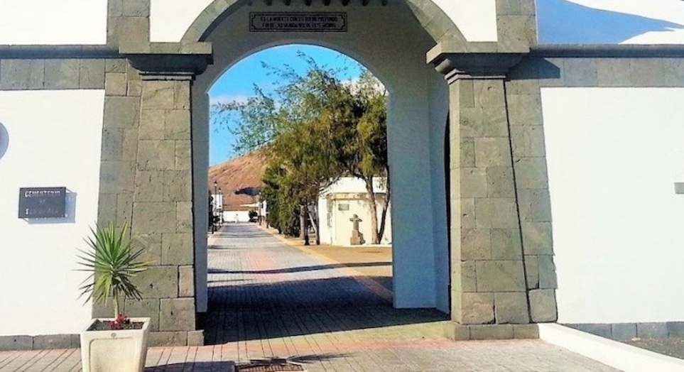 Esquelas.es | Arrecife estudia la manera de anexar un terreno al cementerio de San Romn para su ampliacin