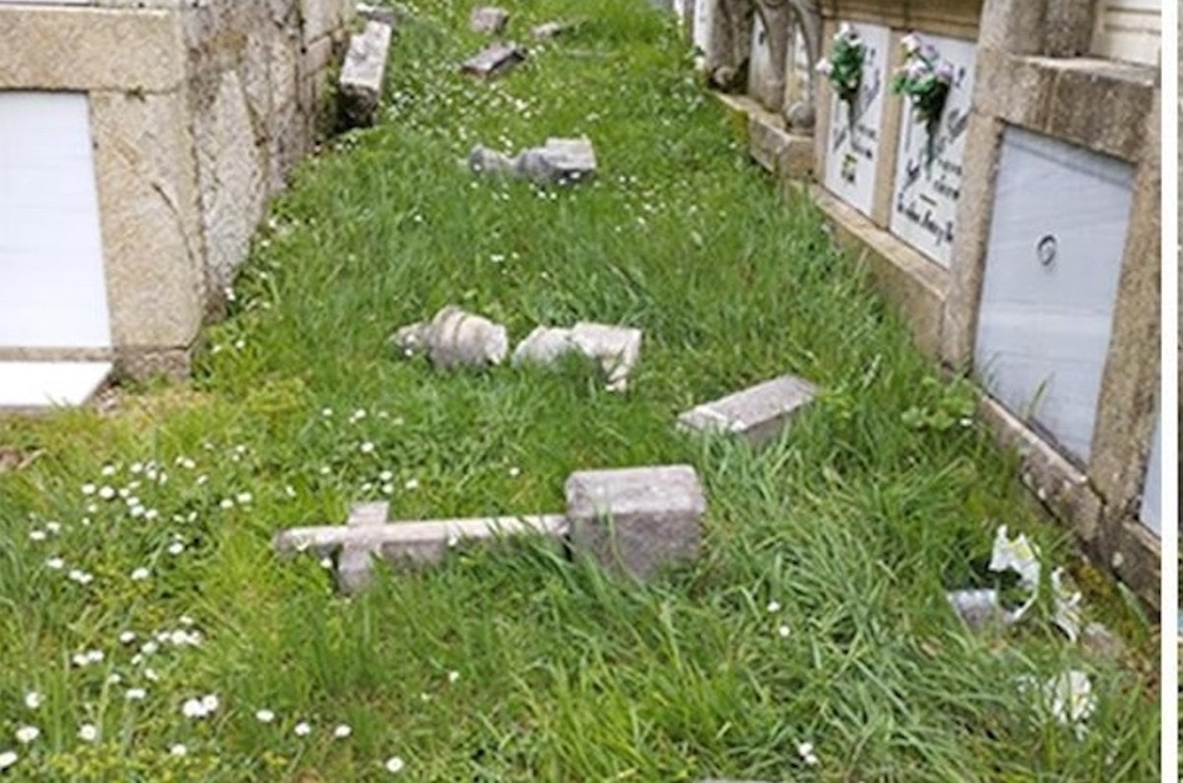 Esquelas.es | Unos bellacos entran en el cementerio de Forcarey arrasando con cruces y ornamentos