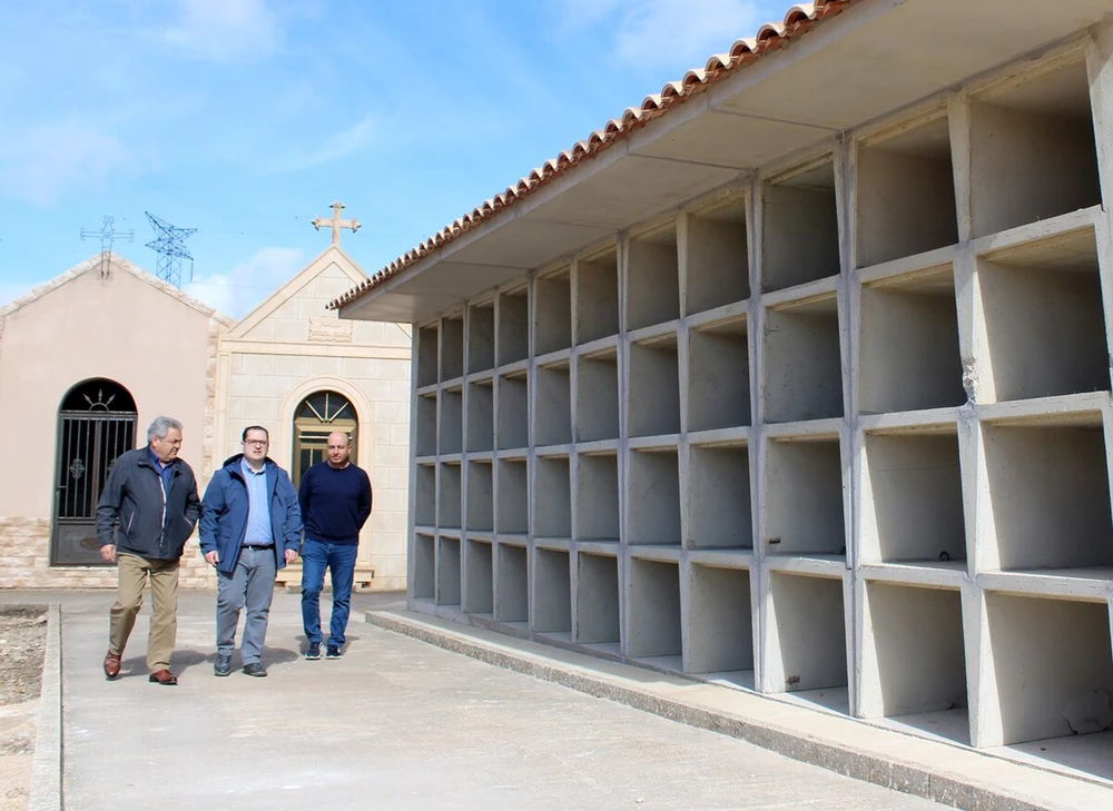 Esquelas.es | El Bonillo construye 88 nuevos nichos y 30 columbarios en su cementerio municipal