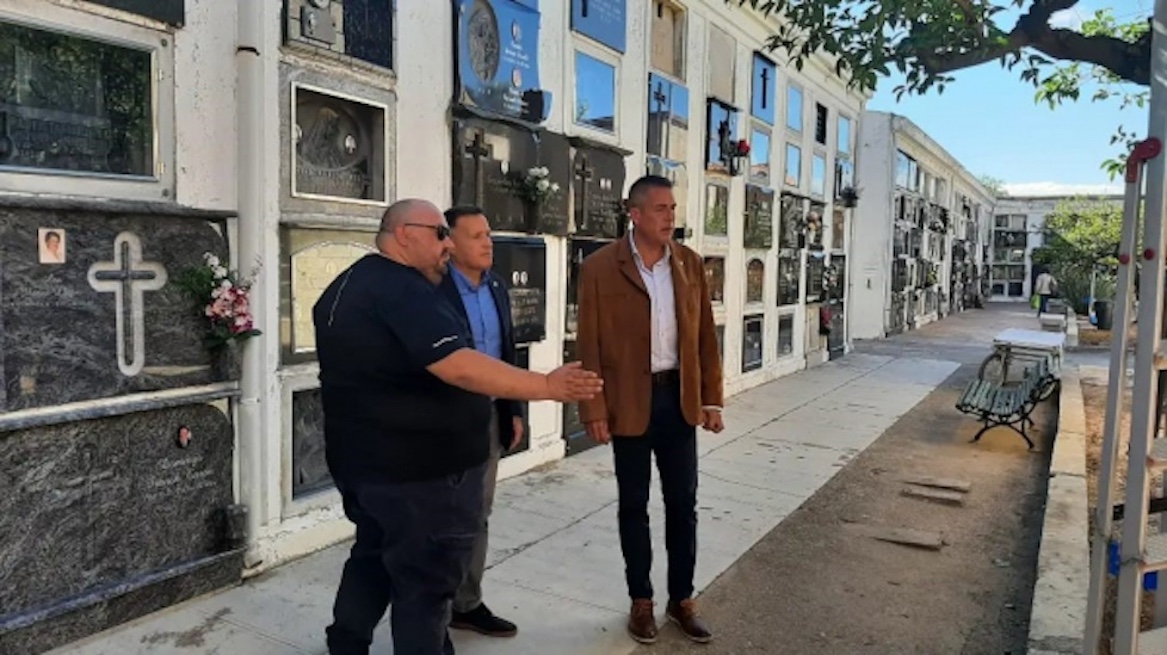 Esquelas.es | Adjudican la pavimentacin de calles e impermeabilizacin de cubiertas en el cementerio de Burrina