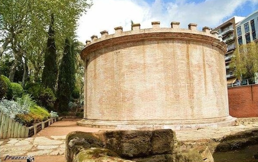 Esquelas.es | Crdoba adjudica la gestin de los mausoleos romanos de Puerta de Gallegos a Andaluca Incoming