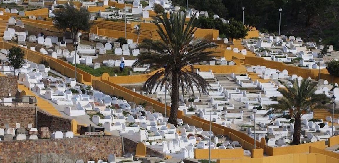 Esquelas.es | Concluyen los trabajos de desbroce en la zona antigua del cementerio de Sidi Embarek en Ceuta