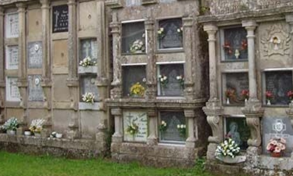 Esquelas.es | Los vecinos renuevan el cementerio de la parroquia de Santa Mara de Tors