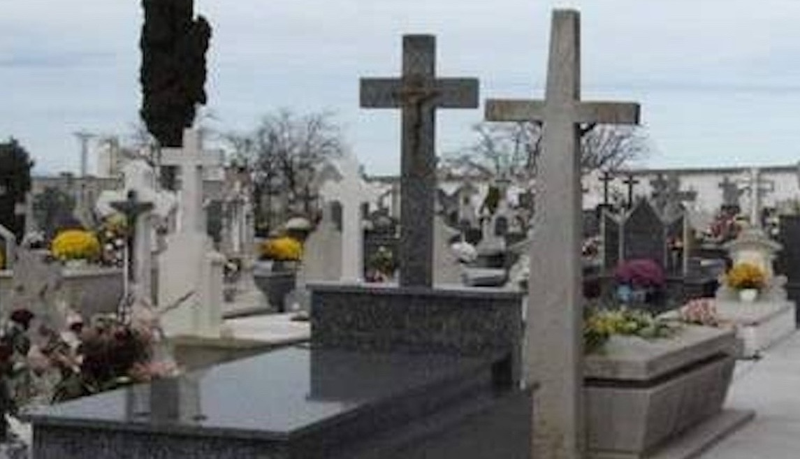 Esquelas.es | Denuncian ?abandono? por parte del prroco tanto de la iglesia como del cementerio Parroquial