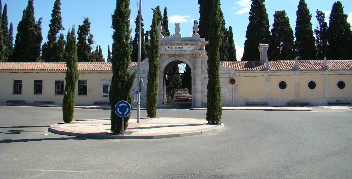 Esquelas.es | Nevasa firma un convenio para la conservacin del patrimonio del cementerio de El Carmen