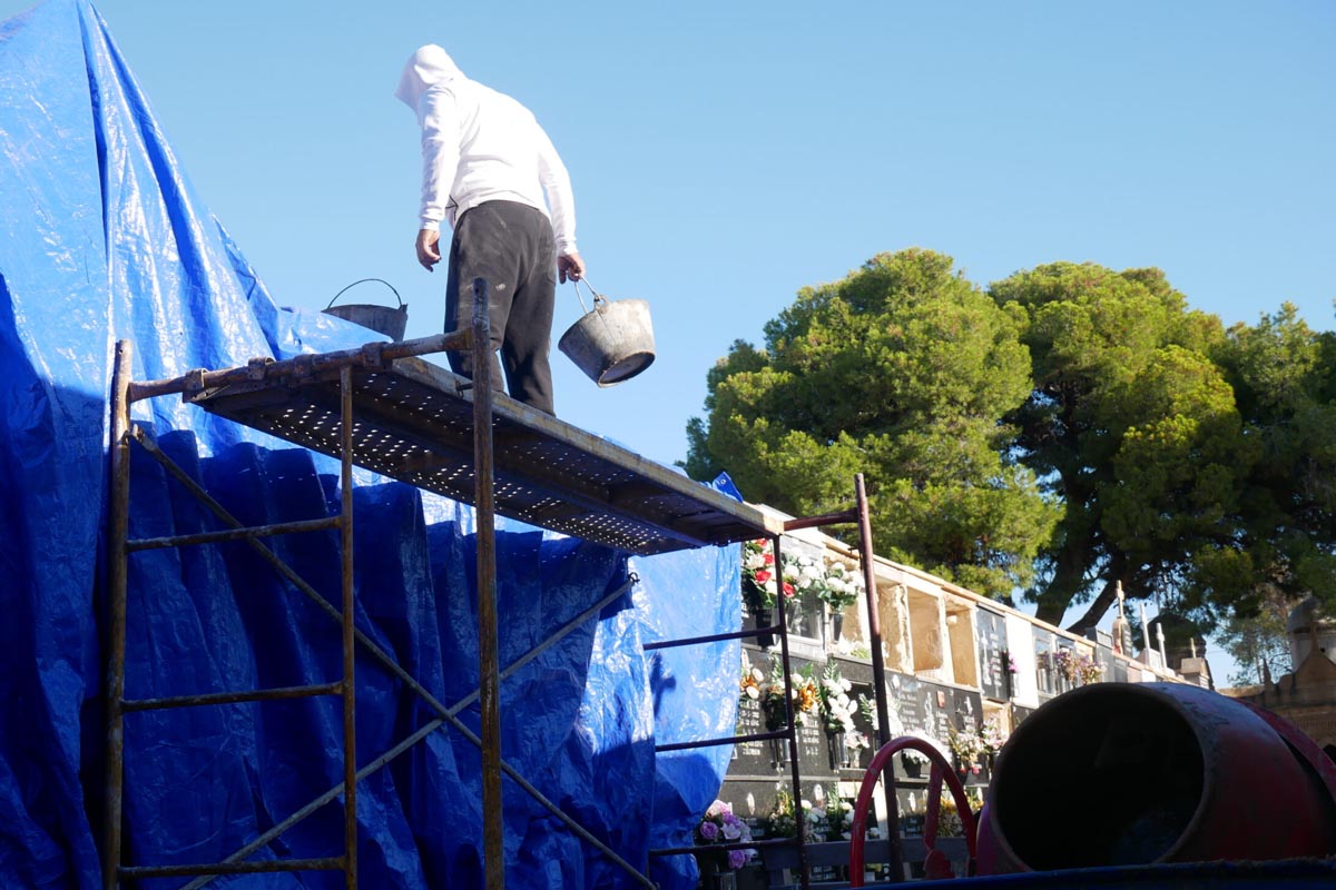 Esquelas.es | Renovacin en el Cementerio de Crevillent con obras de mantenimiento para mejorar infraestructura y drenaje