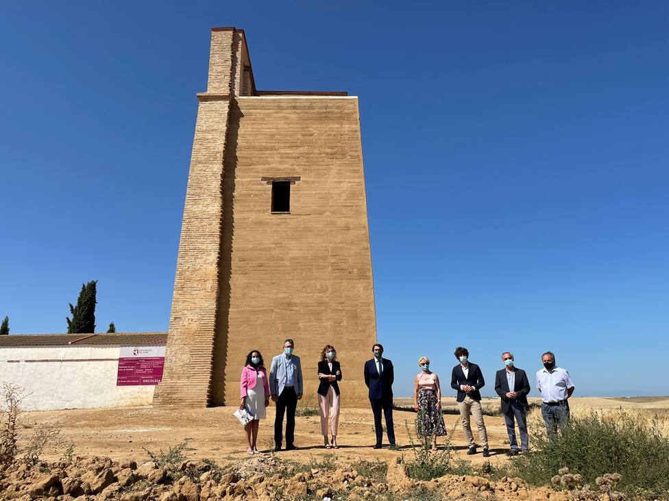 Esquelas.es | Rehabilitan la torre-campanario del cementerio de la localidad de Castilfal