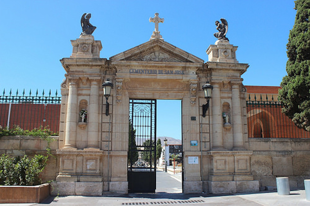 Esquelas.es | El PSOE de Almera pide al Ayuntamiento la solicitud de BIC para el Cementerio de San Jos y Santa Adela