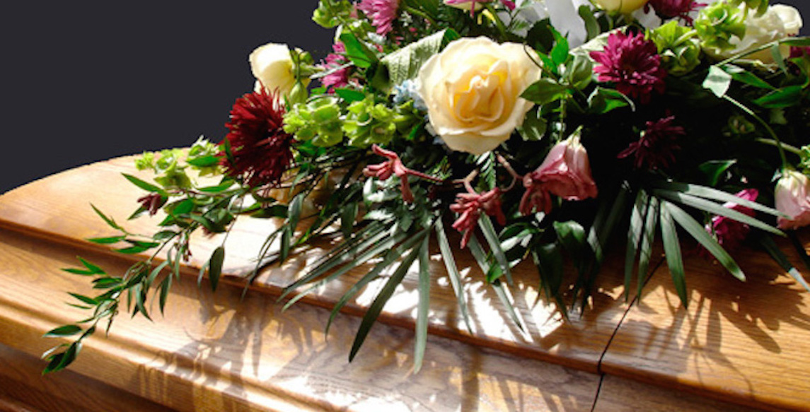 Esquelas.es | Estudio OCU de funerarias: un entierro cuesta 3.739 euros y una incineracin, 3.617 euros