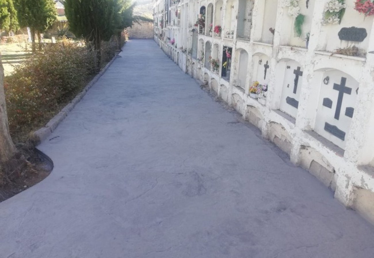 Esquelas.es | El cementerio de ger dispone de un nuevo pavimento gracias a la aportacin de los propietarios de nichos