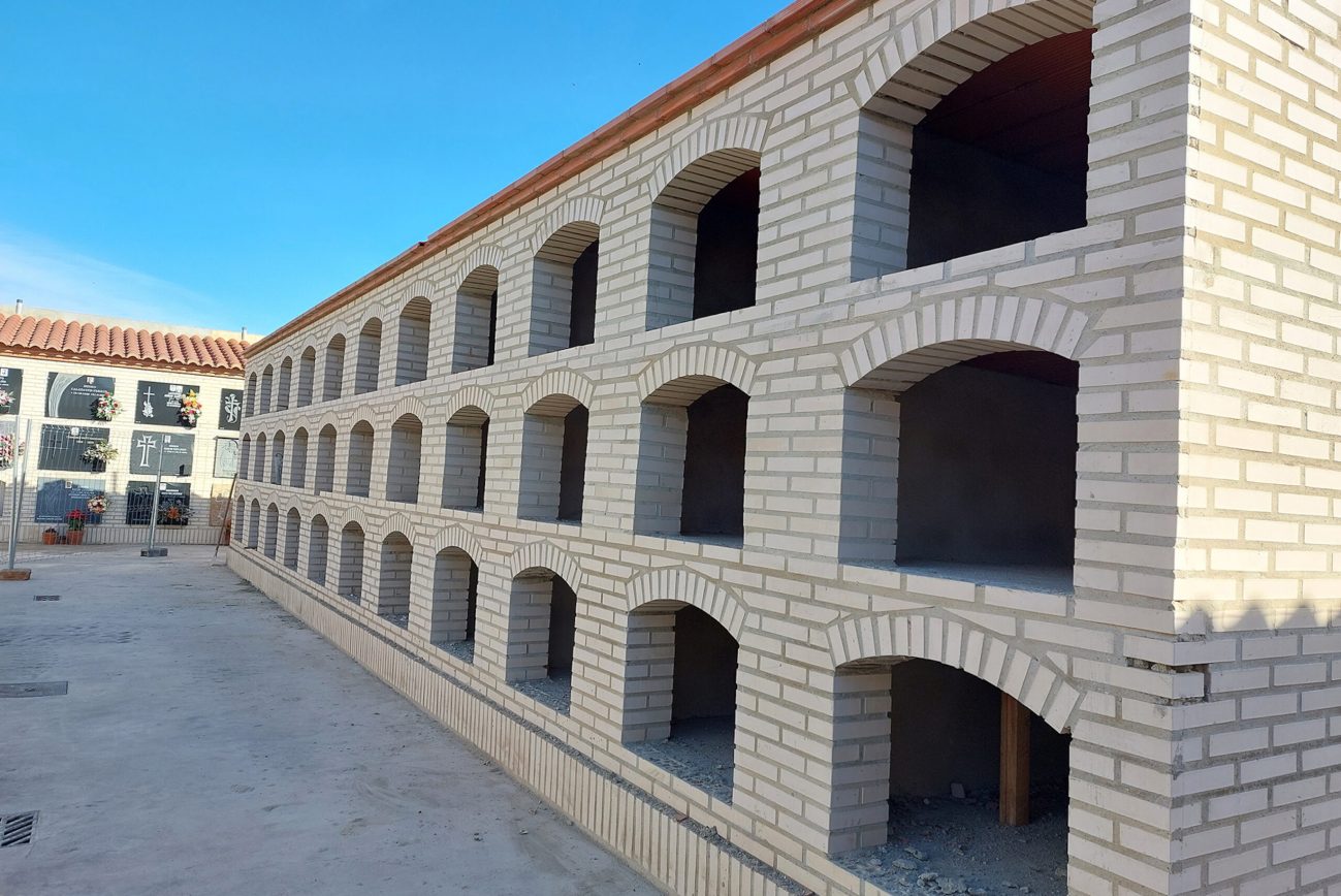 Esquelas.es | El cementerio de Almussafes finaliza la construccin de un nuevo bloque de 66 nichos