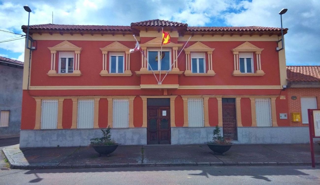 Esquelas.es | Quintana del Marco construir un tanatorio en las escuelas con la oposicin de una parte de los vecinos