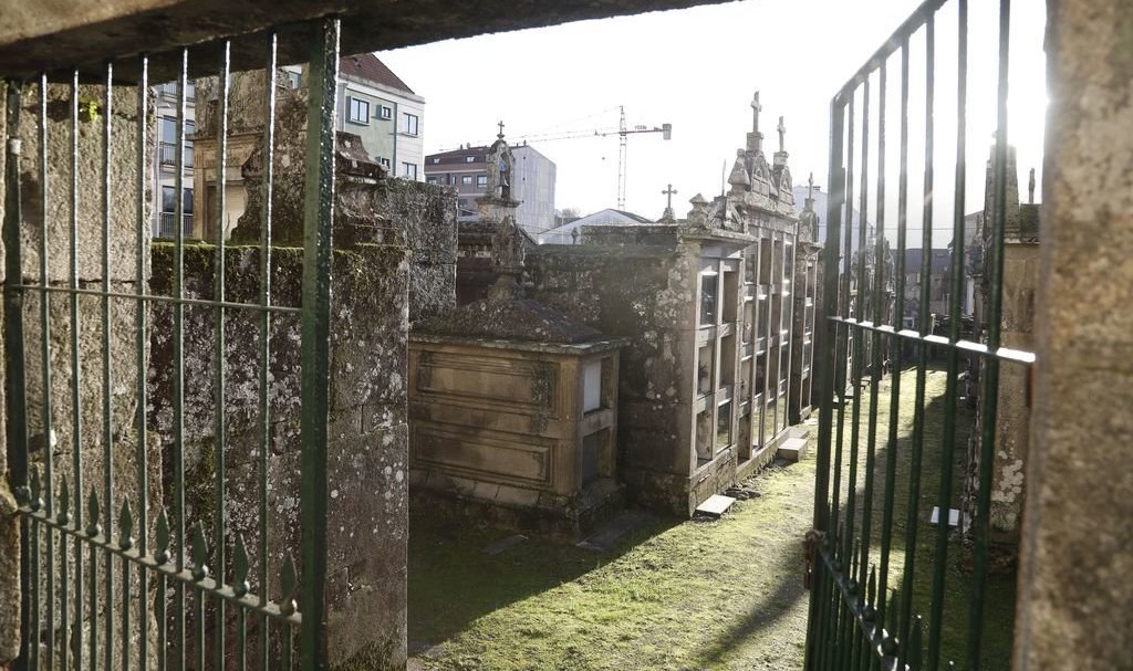 Esquelas.es | [BREVES] Retoman las visitas guiadas al cementerio // La Diputacin mejora la accesibilidad al camposanto