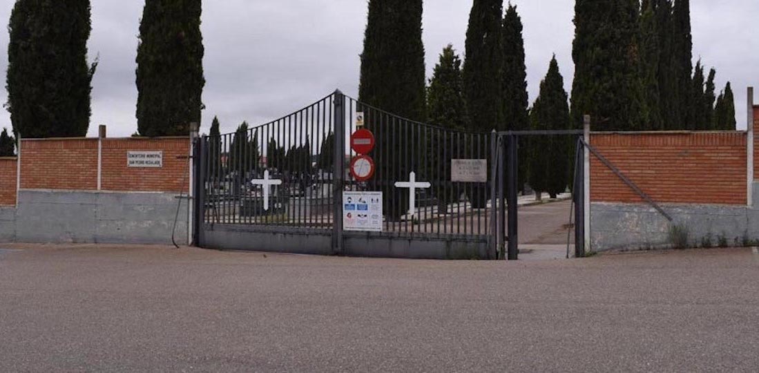 Esquelas.es | nicamente dos empleados dan servicio en el cementerio de Aranda de Duero