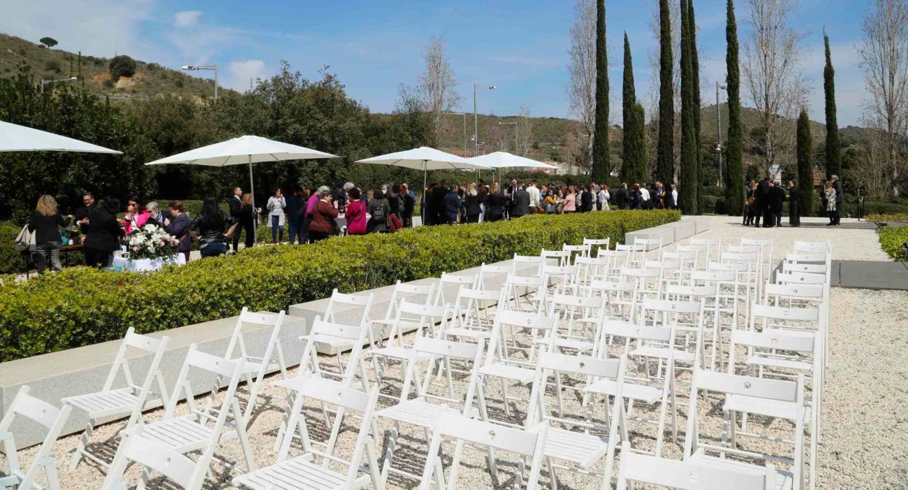 Esquelas.es | ltima presenta un nuevo espacio en los jardines del Tanatorio Ronda de Dalt para ceremonias al aire libre