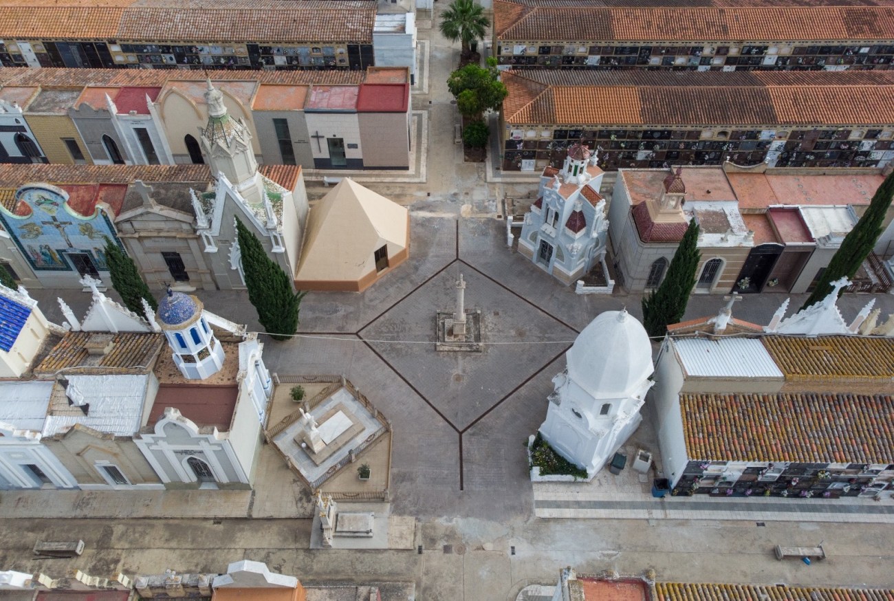 Esquelas.es | Catarroja crea una cuenta de Twitter para difundir la historia y actualidad de su cementerio