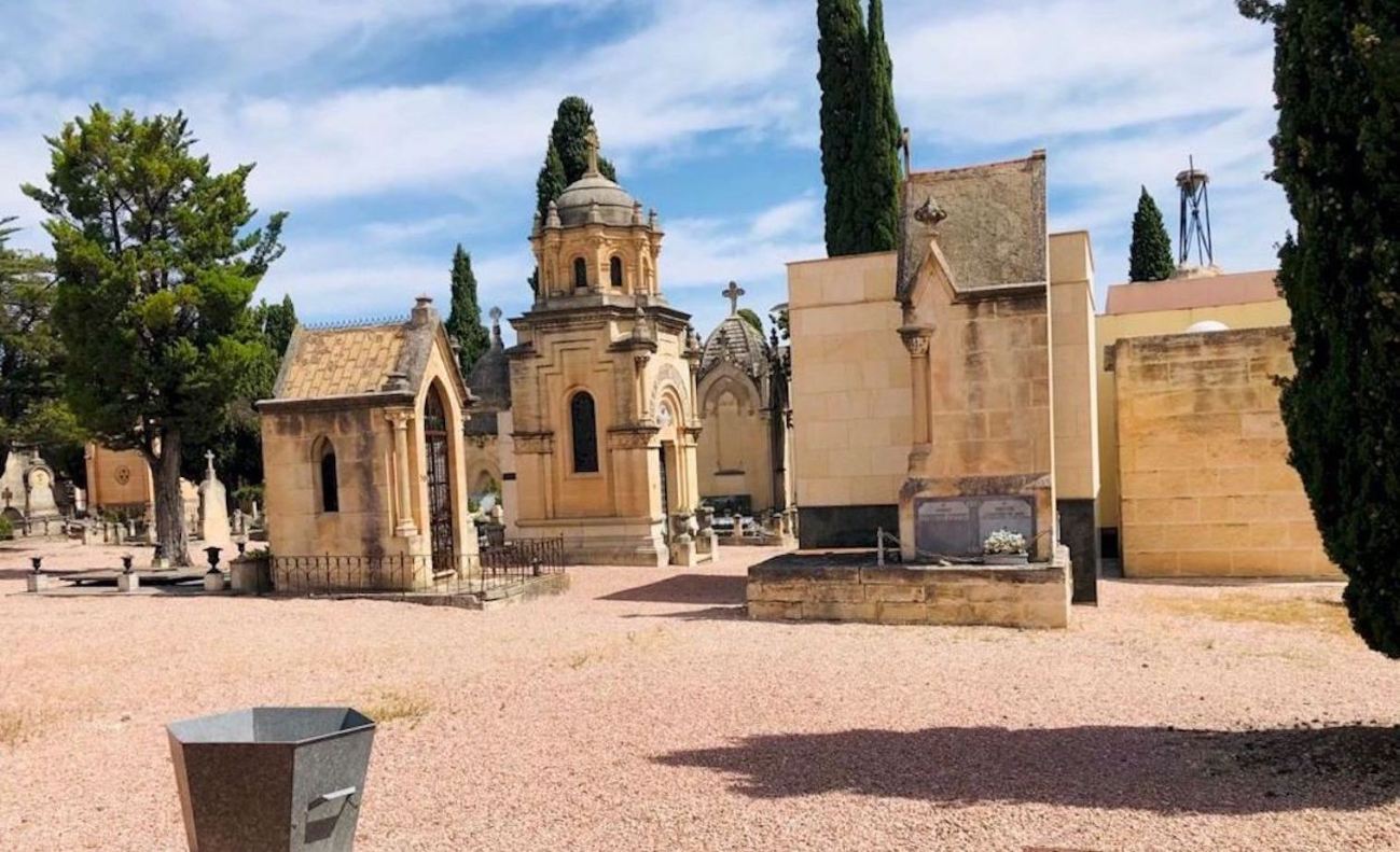 Esquelas.es | Aprueban la cesin de una parcela en el cementerio para construir un mausoleo en memoria de Camilo Blanes
