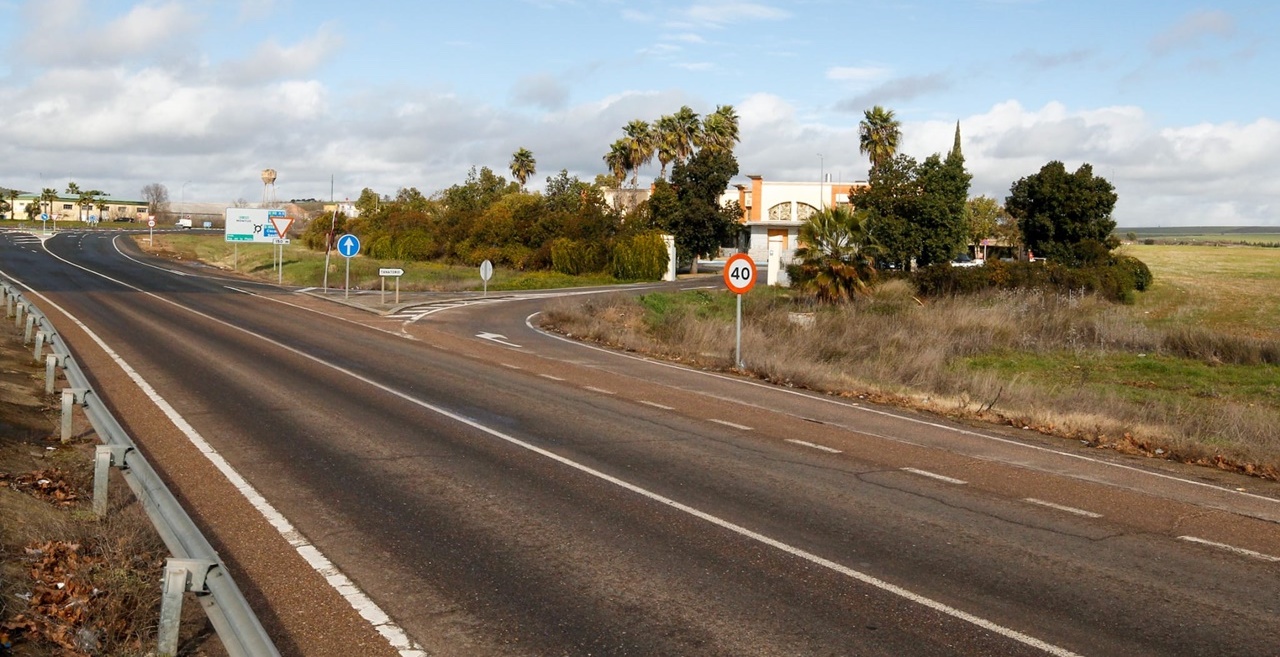 Esquelas.es | Aprueban el proyecto para ensanchar la carretera del tanatorio de Mrida