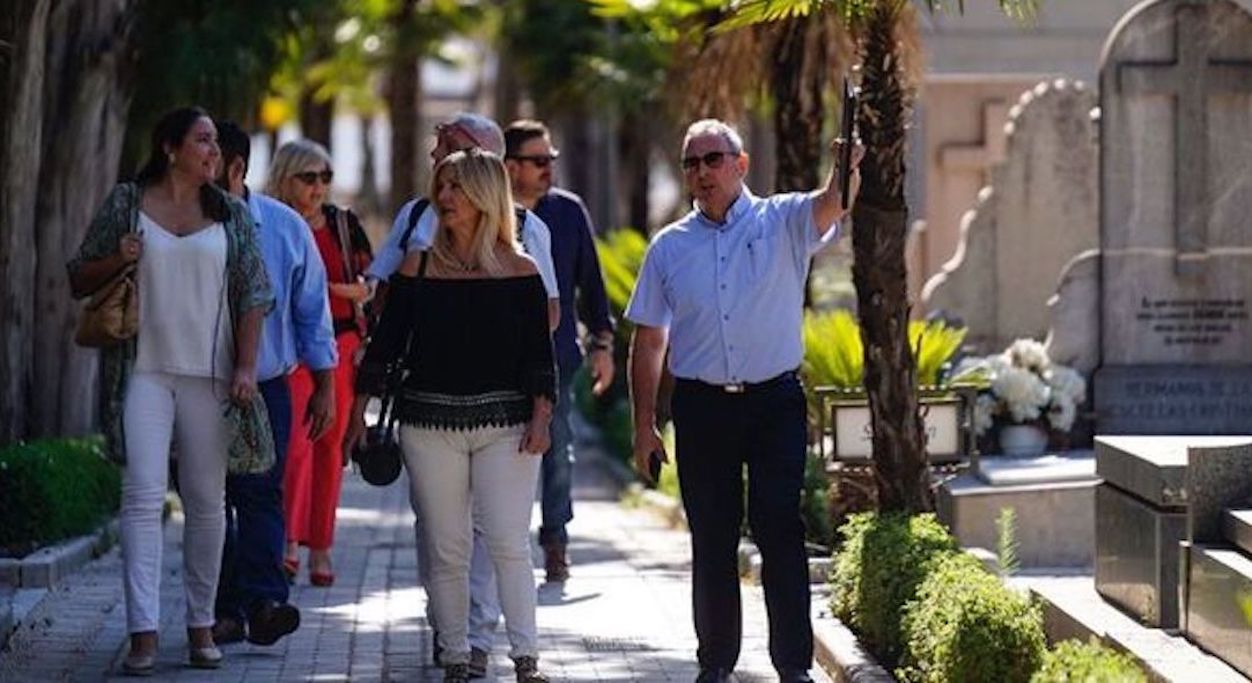 Esquelas.es | Los consejeros de Cecosam visitan las obras realizadas en los cementerios de la ciudad de Crdoba