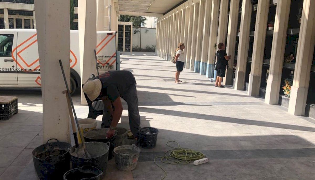 Esquelas.es | Construcciones Tomás Soriano repara las humedades de los nichos del cementerio de Almazora