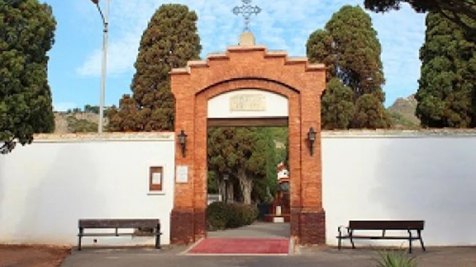 Esquelas.es | Benicasim ampliar su cementerio con 224 nichos y 104 columbarios, un nuevo osario y aseos