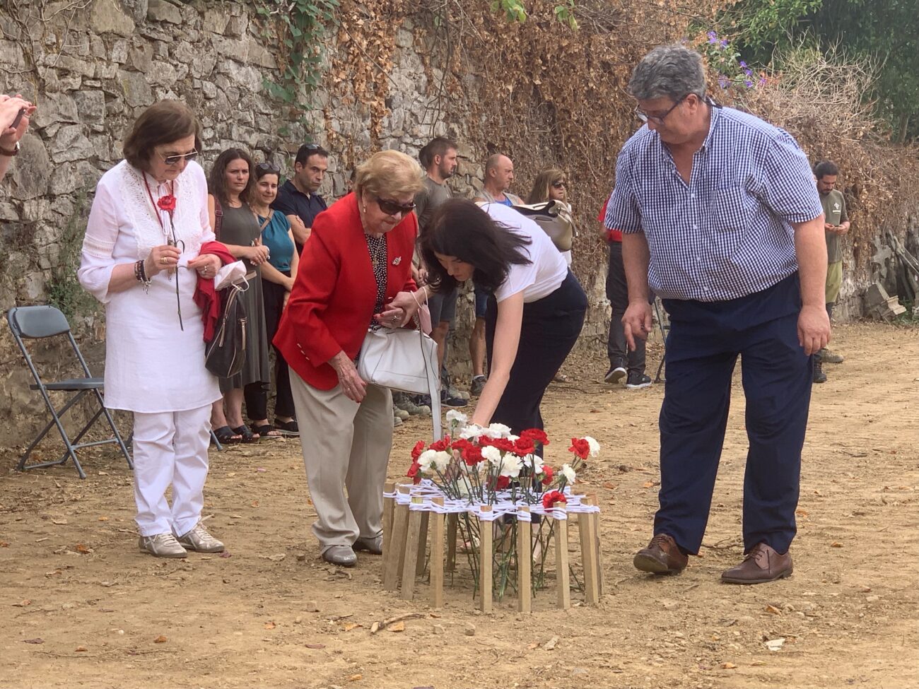 Esquelas.es | La Sociedad de Ciencias Aranzadi finaliza su trabajo tras la ltima exhumacin en el cementerio de Begoa
