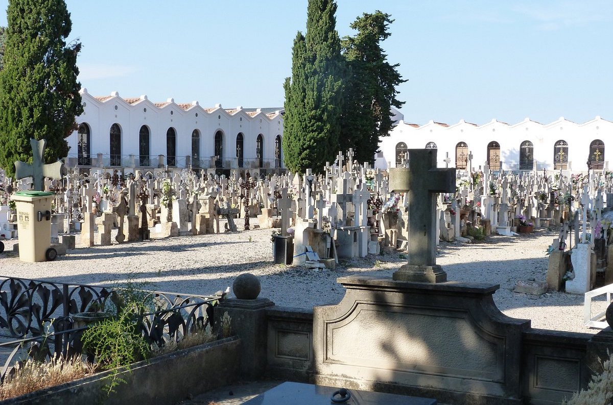 Esquelas.es | Regresan las visitas guiadas, gratuitas y nocturnas al Cementerio General de Reus del 24 al 27 de octubre