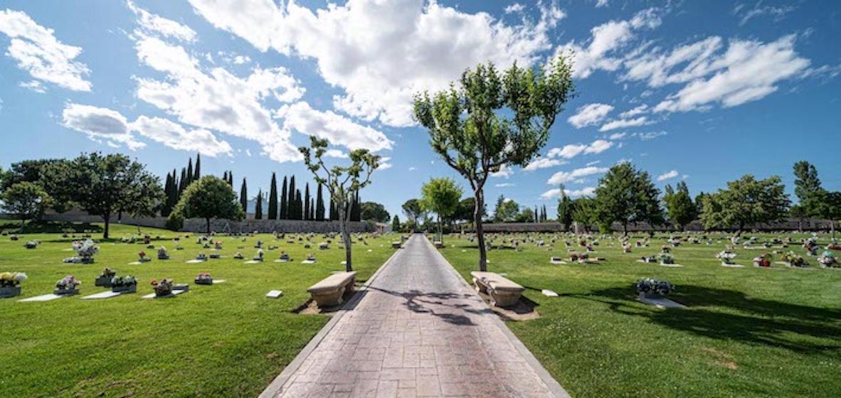 Esquelas.es | El Parque Cementerio de La Paz (Alcobendas) realizar las tradicionales celebraciones en memoria de los difuntos