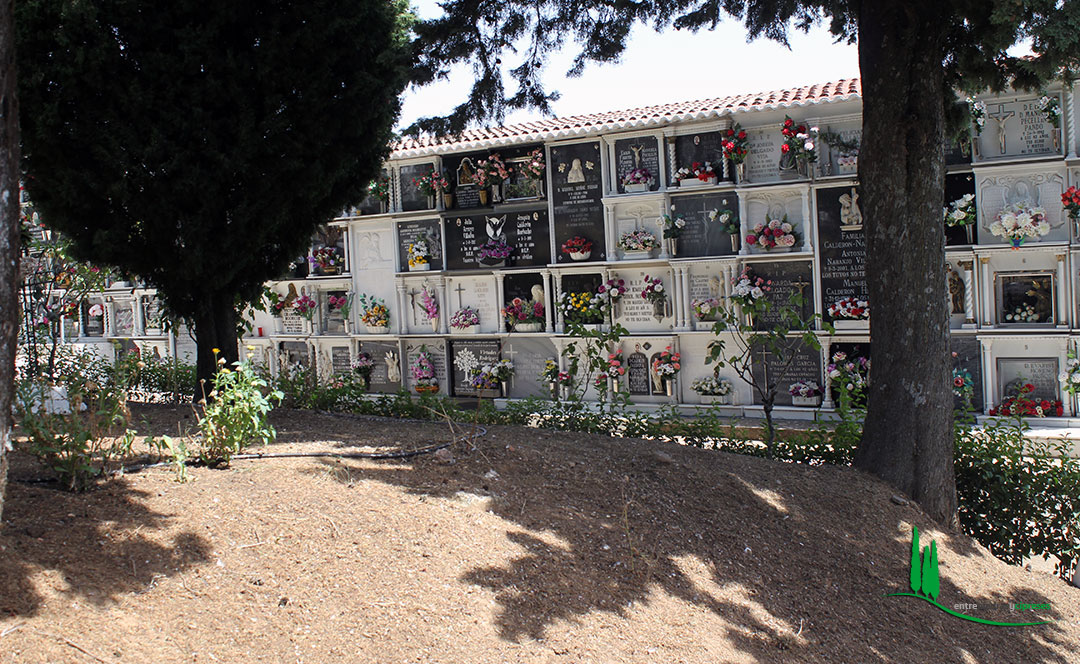 Esquelas.es | El Ayuntamiento anuncia el cobro de tasas por el servicio de conservación de nichos en el cementerio