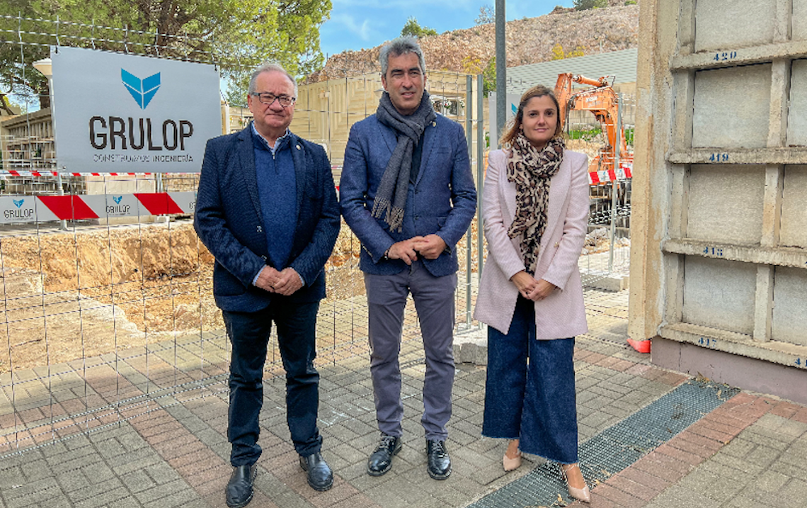 Esquelas.es | El alcalde de Benalmdena visita el cementerio de Arroyo de la Miel para ver la evolucin de las obras