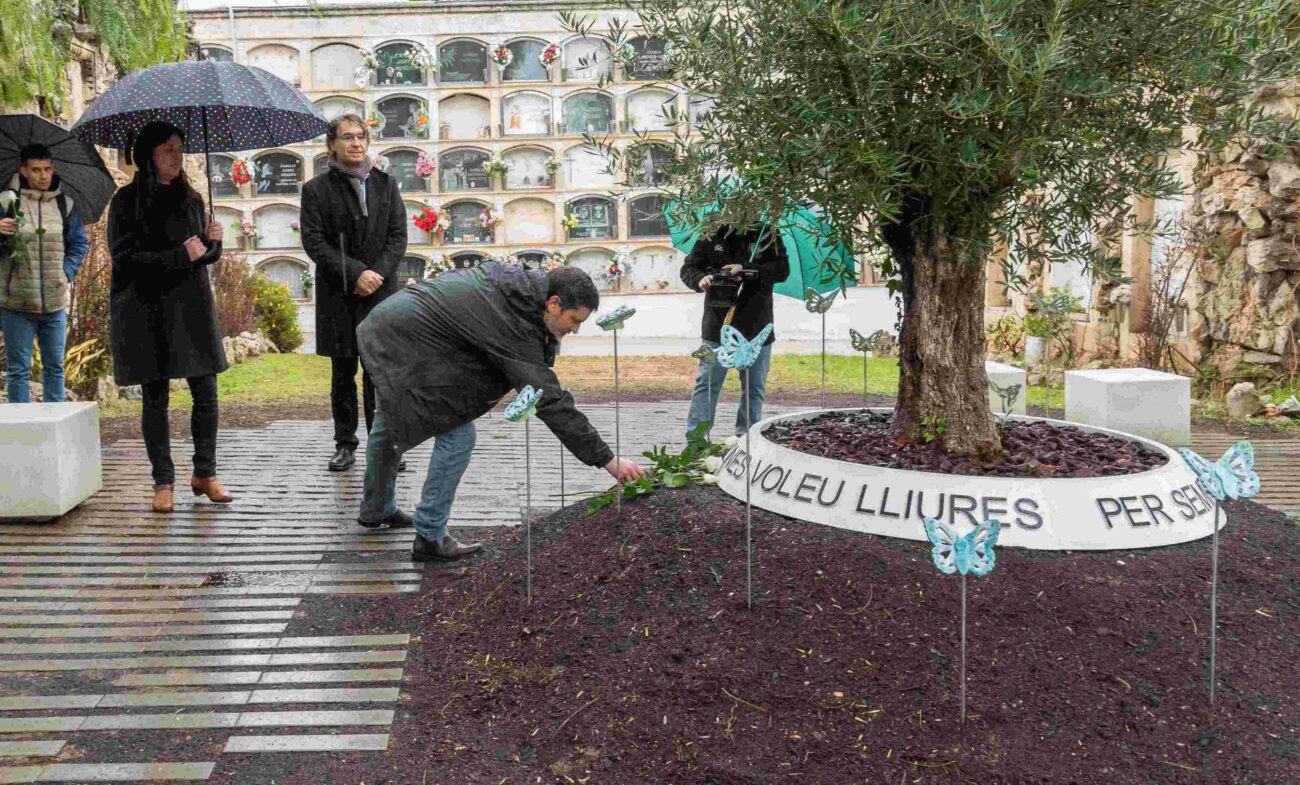 Esquelas.es | El Cementerio de Vilanova y la Geltr inaugura el memorial al duelo gestacional, perinatal y neonatal