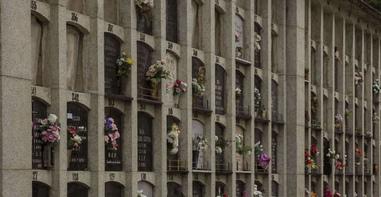 Esquelas.es | Identifican y detienen a dos menores por los actos vandlicos producidos en el cementerio de Pamplona