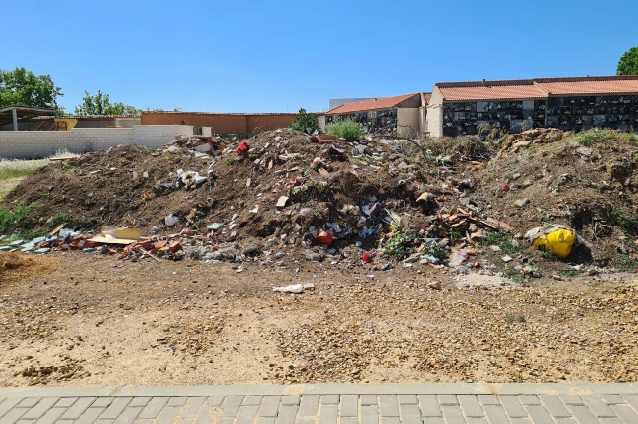 Esquelas.es | El PP de Puertollano denuncia el ?lamentable estado? del cementerio municipal