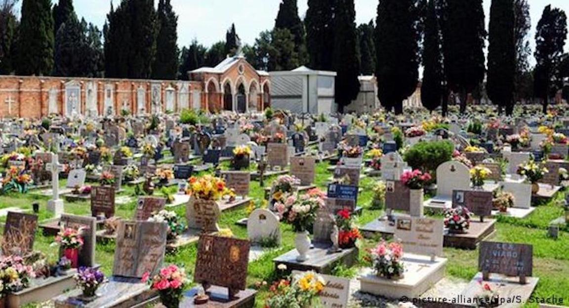 Esquelas.es | 14 asociaciones de vecinos crean una cooperativa funeraria para rebajar precios y apoyo en el duelo