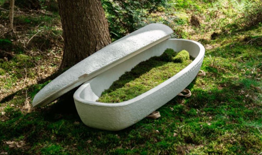 Esquelas.es | El primer atad hecho de hongos, una alternativa a los entierros tradicionales