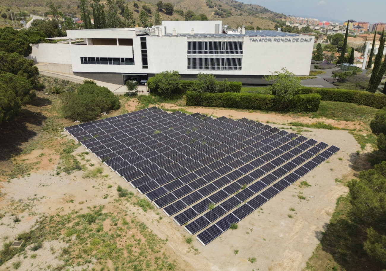 Esquelas.es | ltima instala placas fotovoltaicas en 9 tanatorios consiguiendo un 57% de autosuficiencia y ahorro energtico