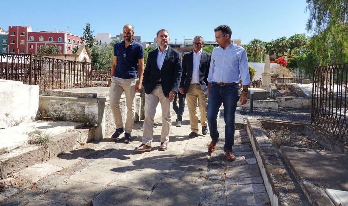 Esquelas.es | Dos aos despus, el Ayuntamiento de Tenerife recupera el cementerio de San Rafael y San Roque