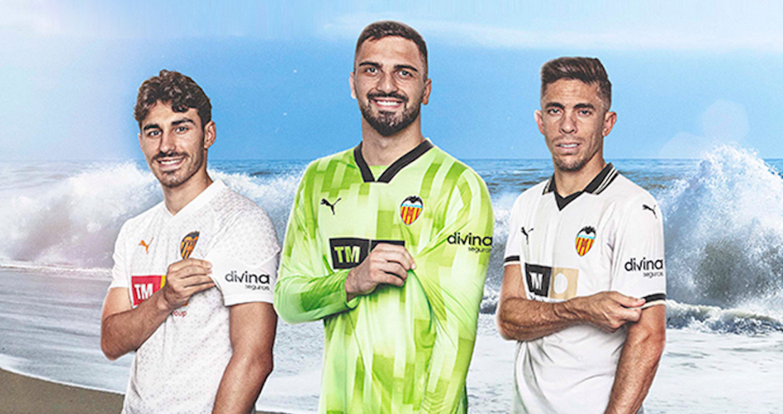 Esquelas.es | Divina Seguros lucir las dos prximas temporadas en la manga de la camiseta oficial del Valencia CF