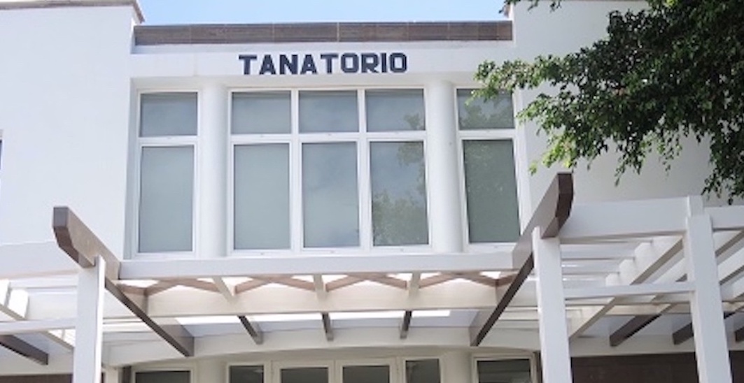 Esquelas.es | Instalan dos apartados de aire acondicionado en el tanatorio municipal de Agaete