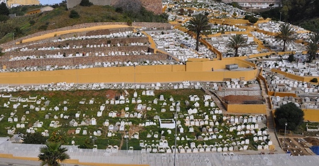 Esquelas.es | Un fuerte hedor se percibe en el cementerio musulmn de Sidi Embarek