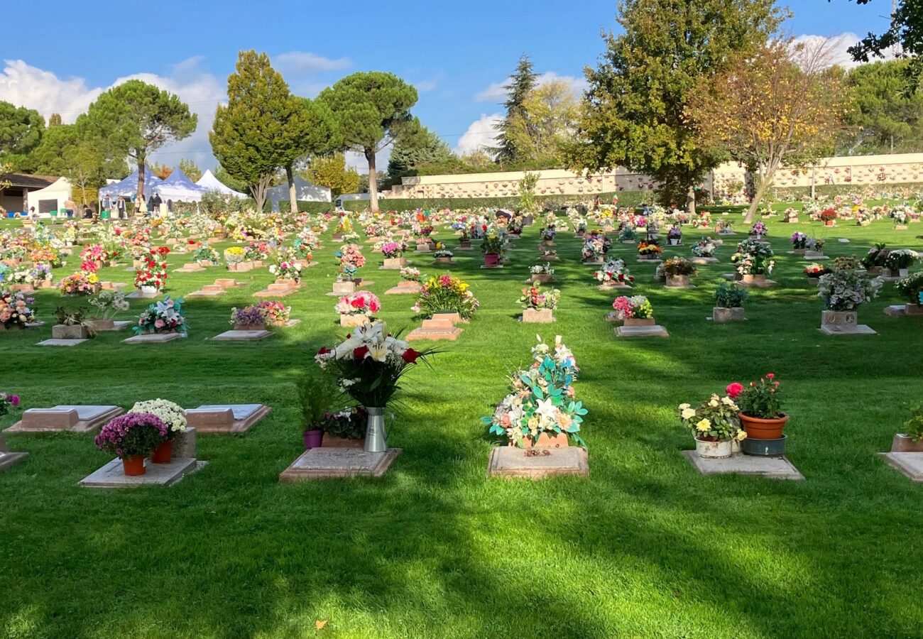 Esquelas.es | El Parque Cementerio de La Paz de Alcobendas har una suelta de palomas en memoria de las personas fallecidas