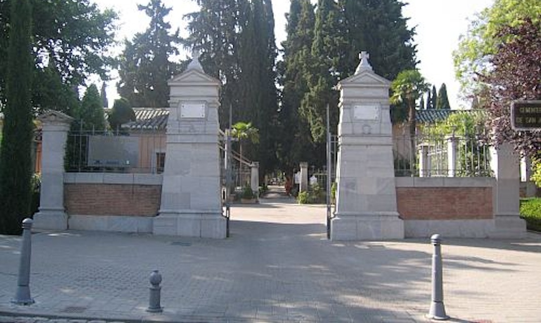 Esquelas.es | Ocho años después, Emucesa ve necesario un aumento de las tarifas en el cementerio de Granada