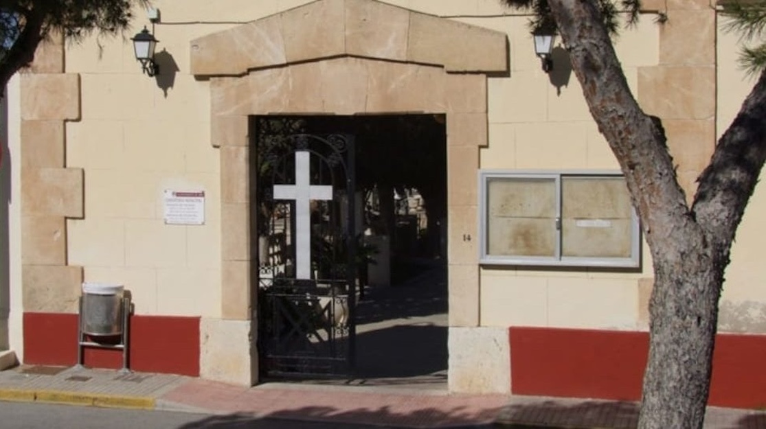 Esquelas.es | Encuentran restos seos en una zona del cementerio de Aspe mientras construyen un nuevo panten