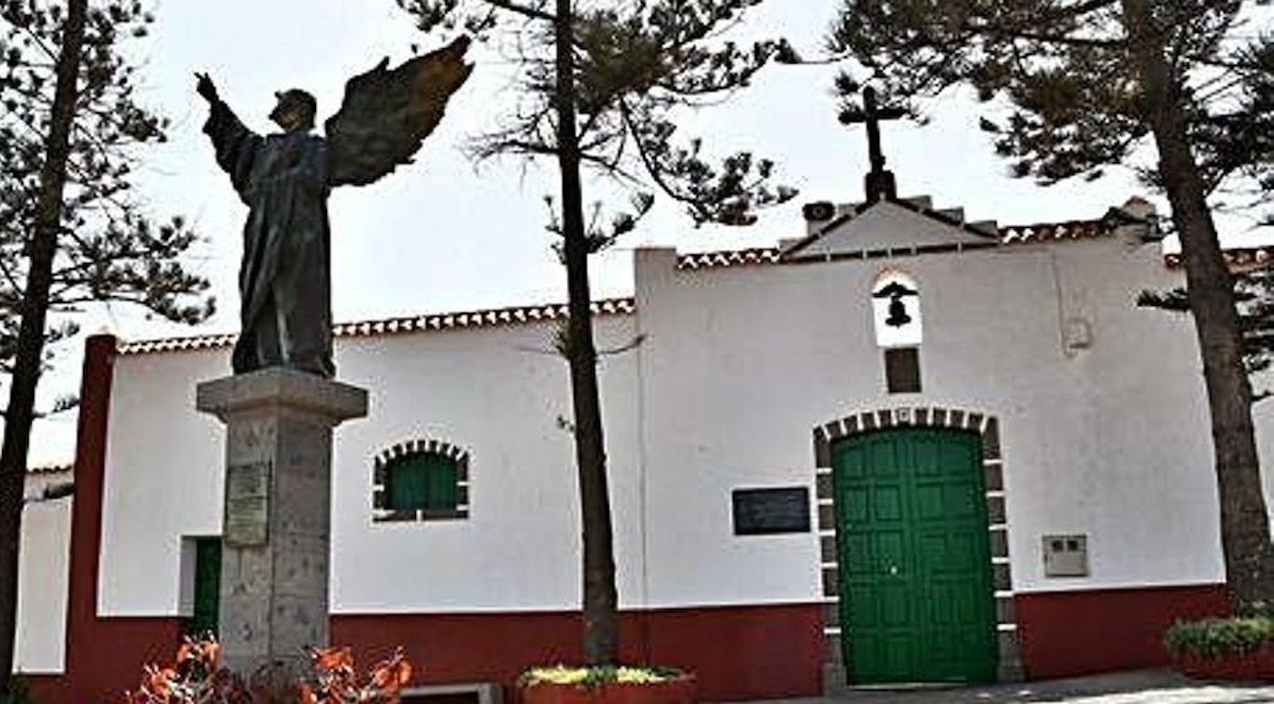 Esquelas.es | El cementerio de San Gregorio de Telde evidencia notables carencias en su limpieza y mantenimiento