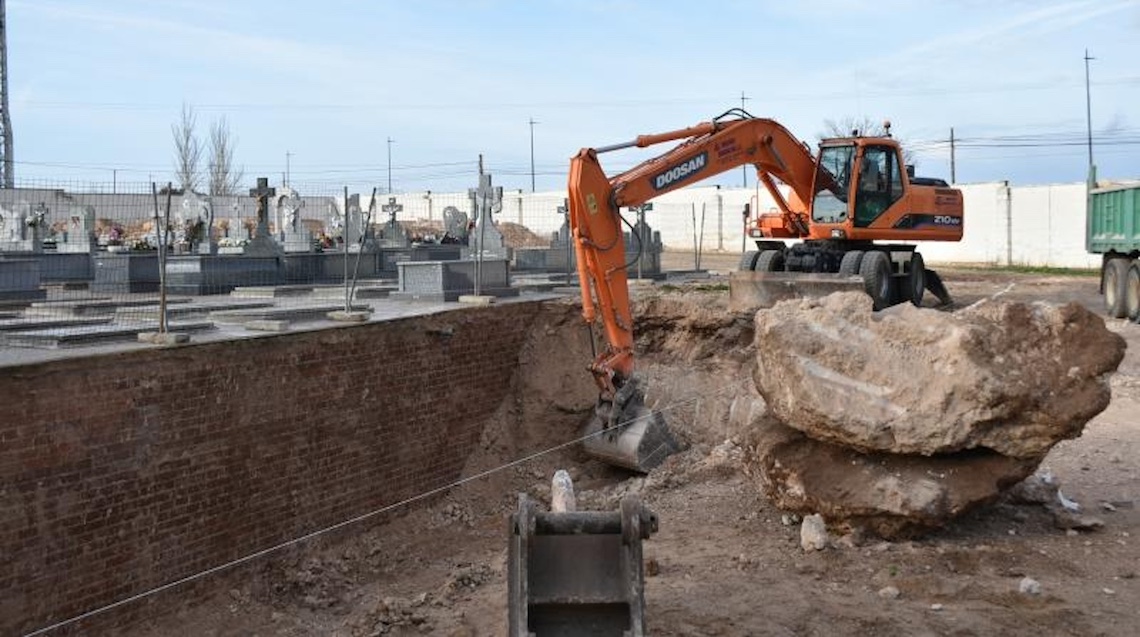 Esquelas.es | Daimiel ha iniciado las obras de ampliacin de su cementerio para la construir 24 nuevas sepulturas