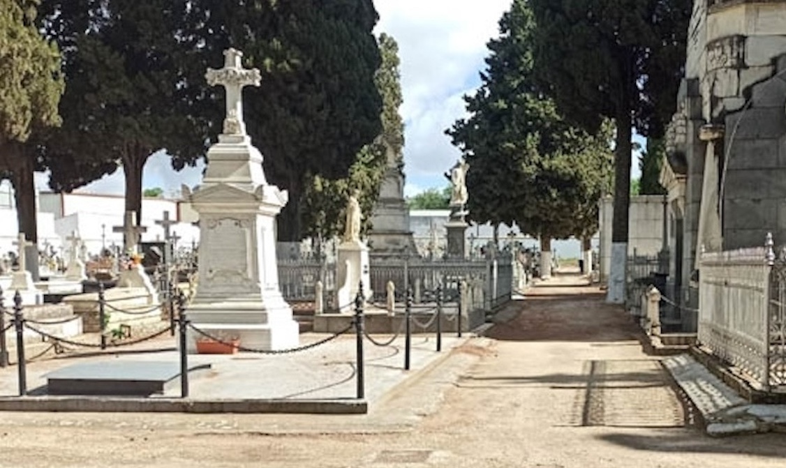 Esquelas.es | El Cementerio Nuestra Seora de Araceli finaliza las obras de pavimentacin y alcantarillado del vial